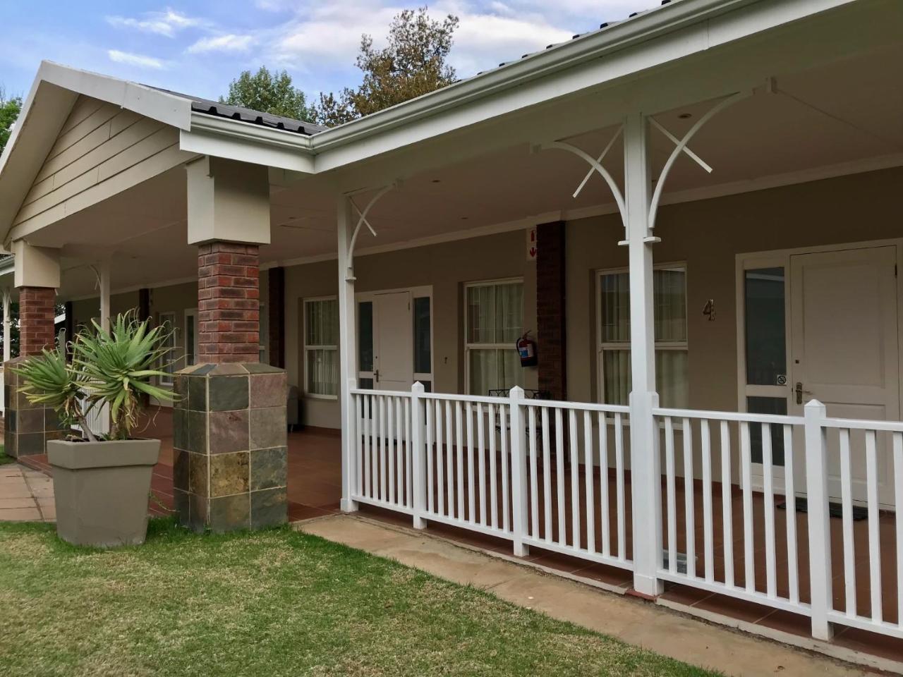 Anathi Hotel Kokstad  Eksteriør billede